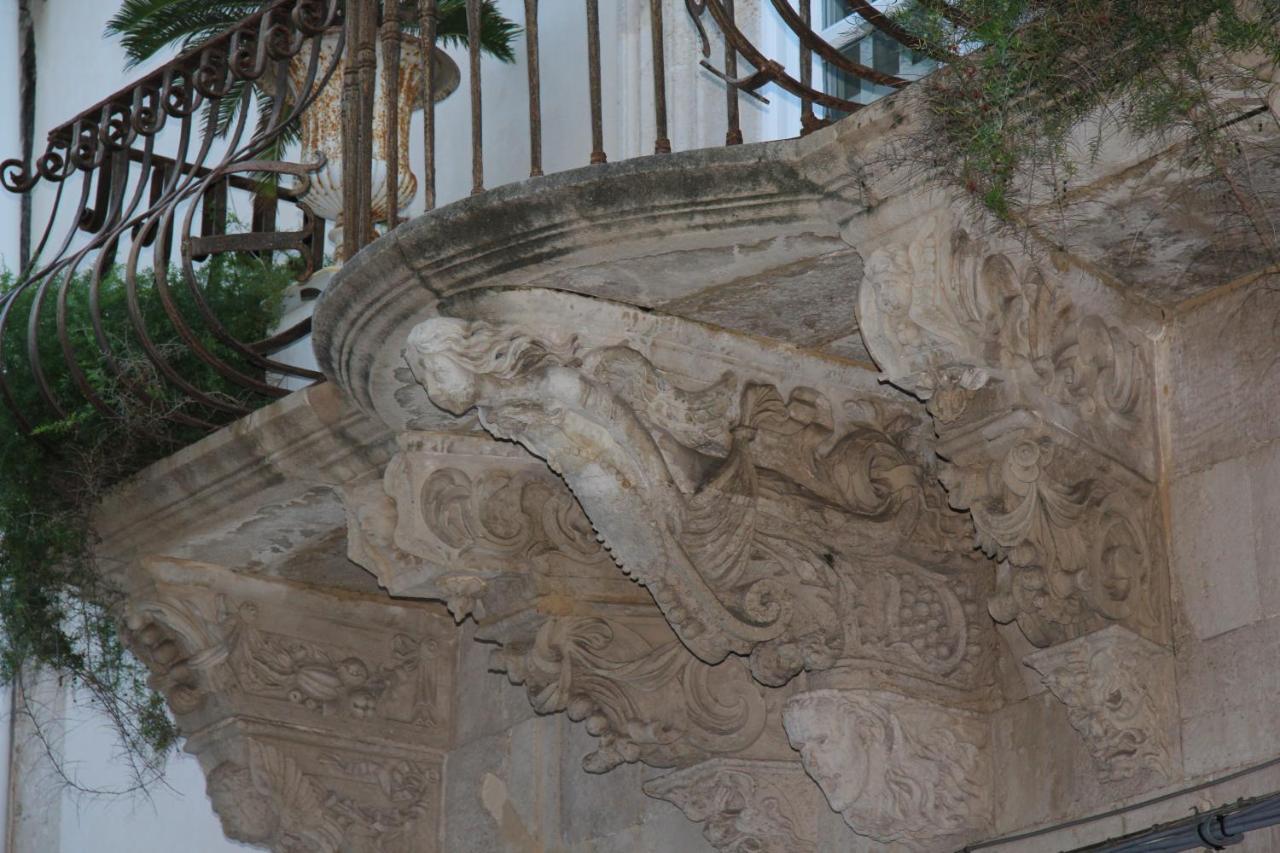 Casa Vacanza Icaros, Ortigia Hictoric Center, 200 Mt From The Beach Сиракузы Экстерьер фото