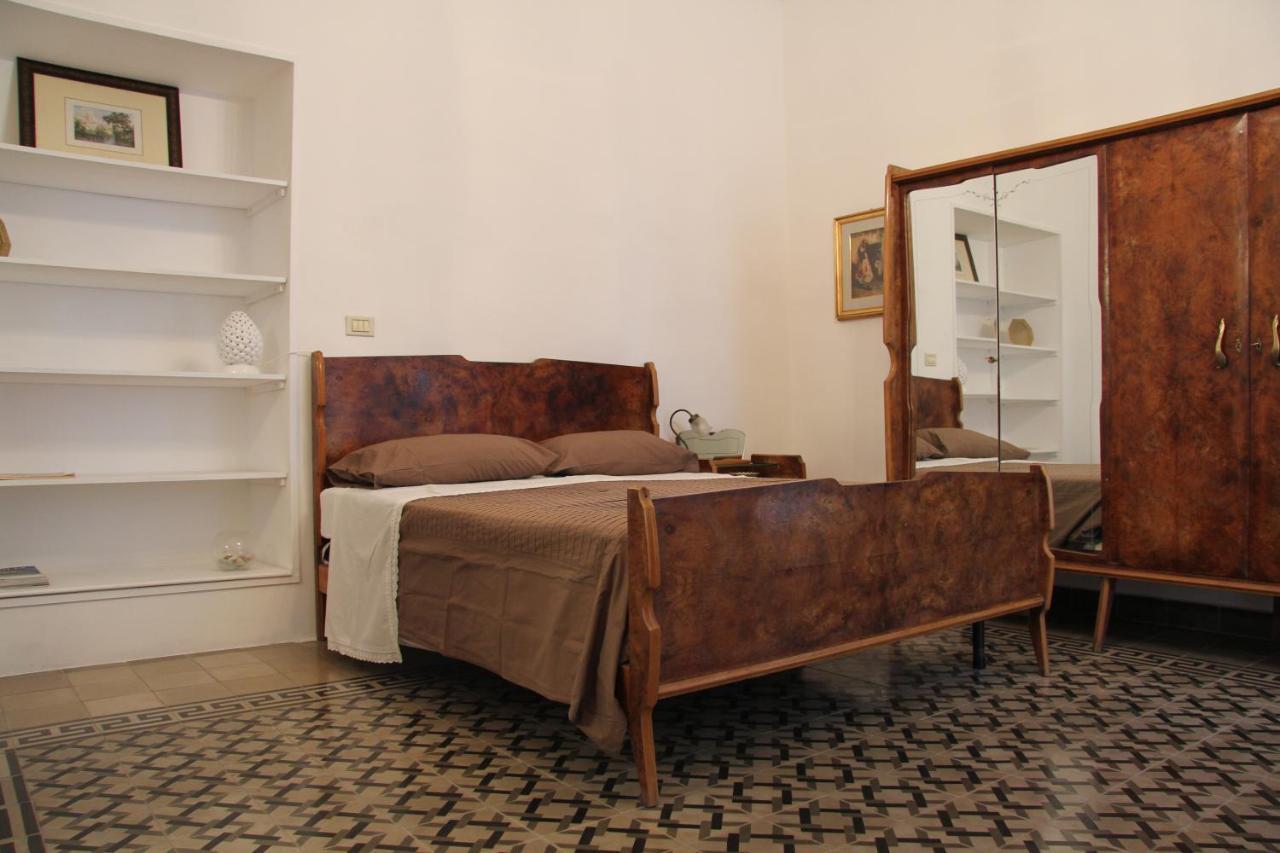 Casa Vacanza Icaros, Ortigia Hictoric Center, 200 Mt From The Beach Сиракузы Экстерьер фото