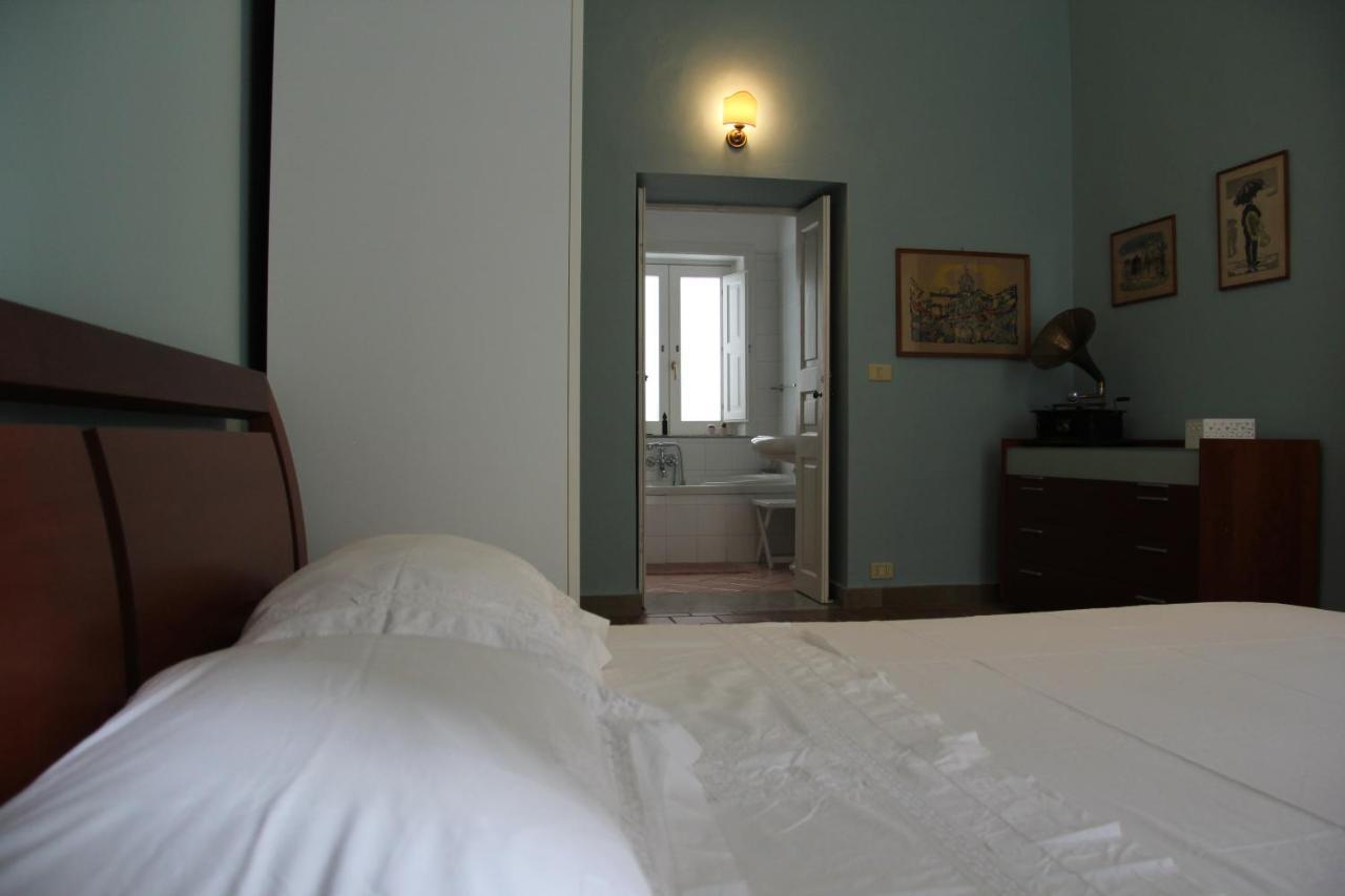 Casa Vacanza Icaros, Ortigia Hictoric Center, 200 Mt From The Beach Сиракузы Экстерьер фото